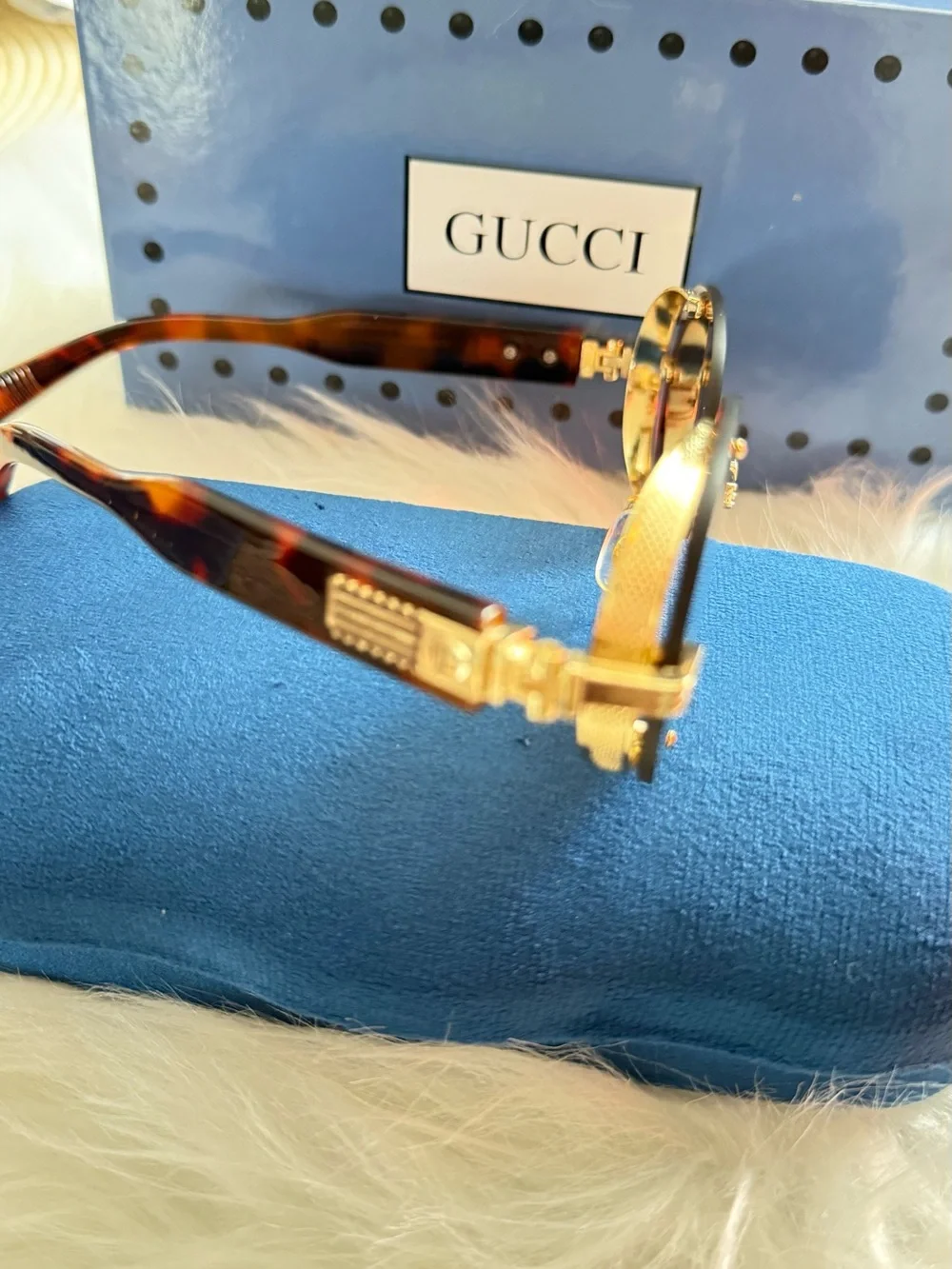 Gucci Round Rimless Sunglasses in Brown and Gold